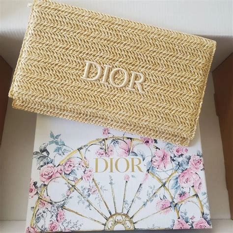 dior set with pouch.